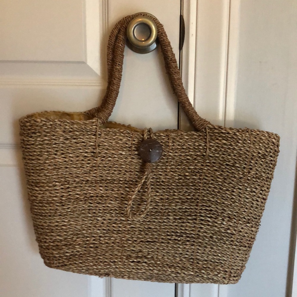Straw tote